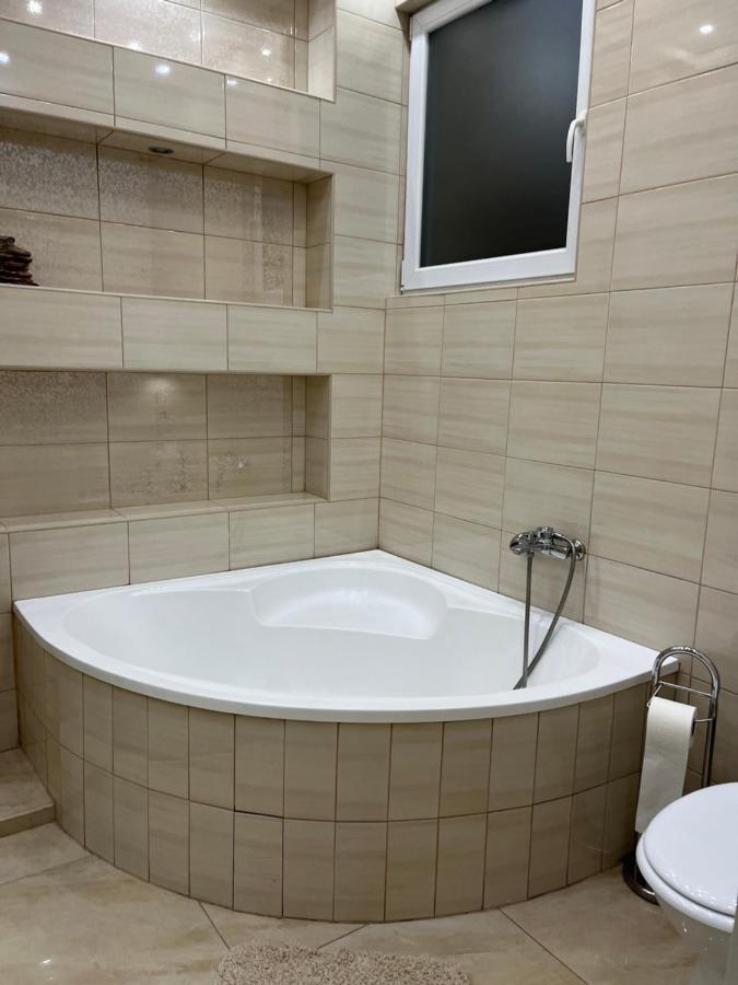 Szechenyi Apartman Miskolc Dış mekan fotoğraf